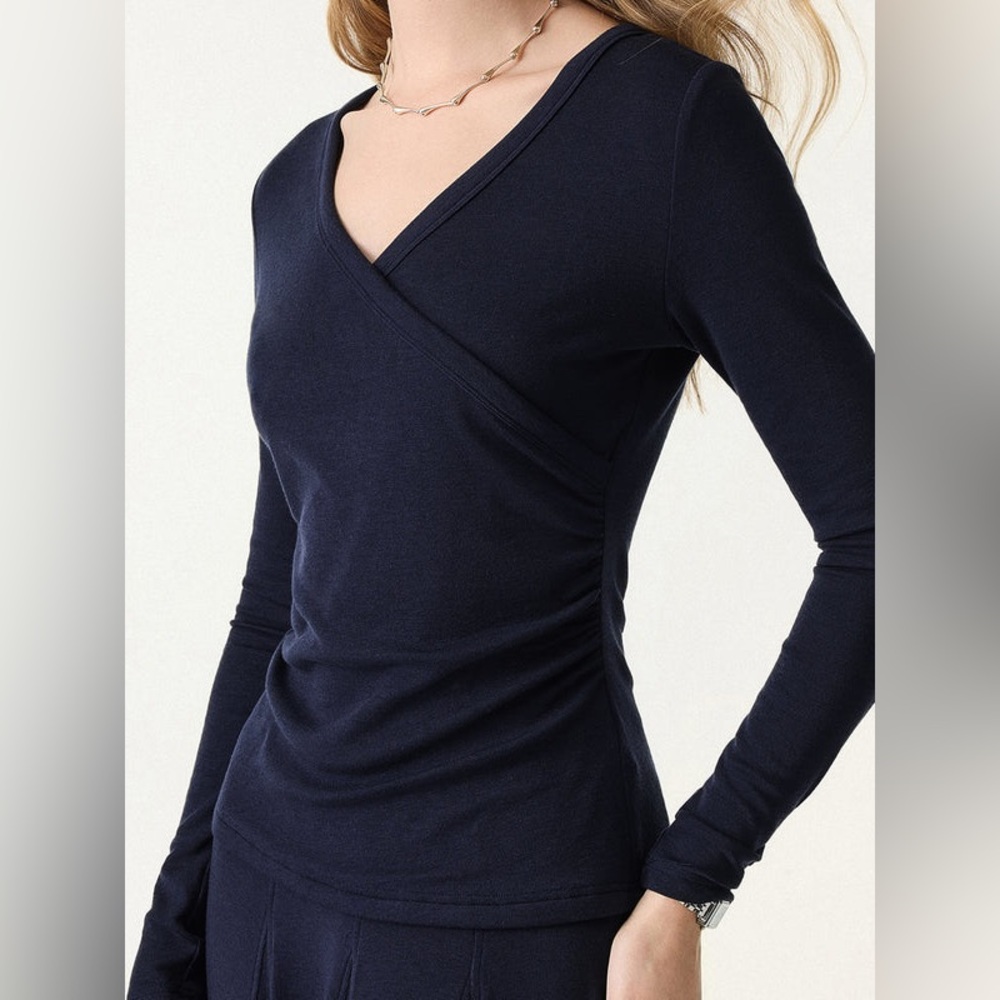 OGL Navy Lyocell Wool Surplice Ruched Long Sleeve Top Size Large NWT - Picture 2 of 8